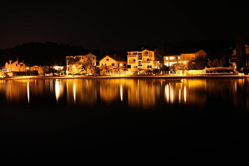 Apartments Rajna Žaborić Zewnętrze zdjęcie